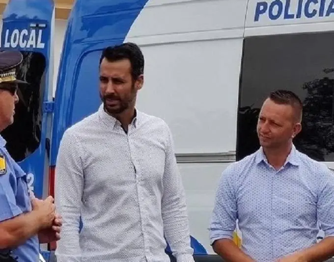 Blanco y Gonz&aacute;lez con la Polic&iacute;a Local