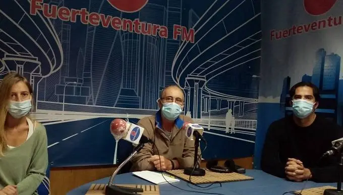 Silvia Ben&iacute;tez-Domingo Mart&iacute;nez-&Oacute;scar Hern&aacute;ndez (dcha)