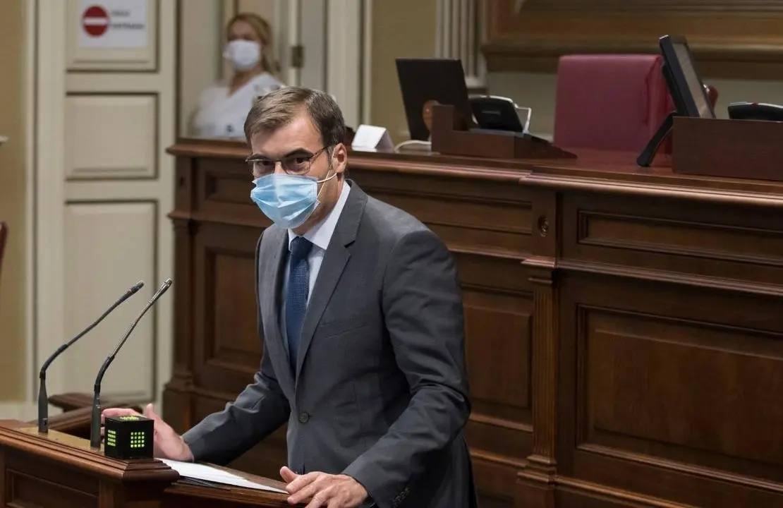 FERNANDO ENSE&Ntilde;AT PARLAMENTO (2)