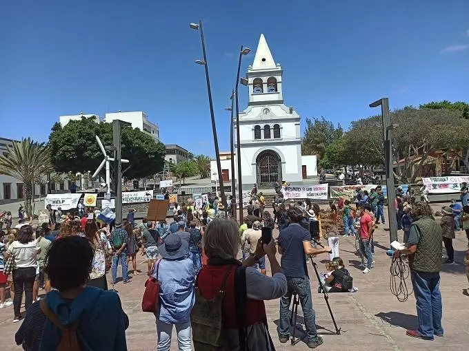 concentraci&oacute;n contra la dispersi&oacute;n de las energ&iacute;as renovables
