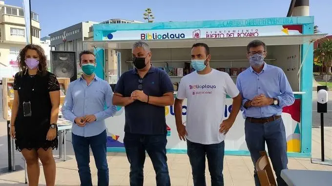 Presentaci&oacute;n Biblioplaya en Puerto del Rosario