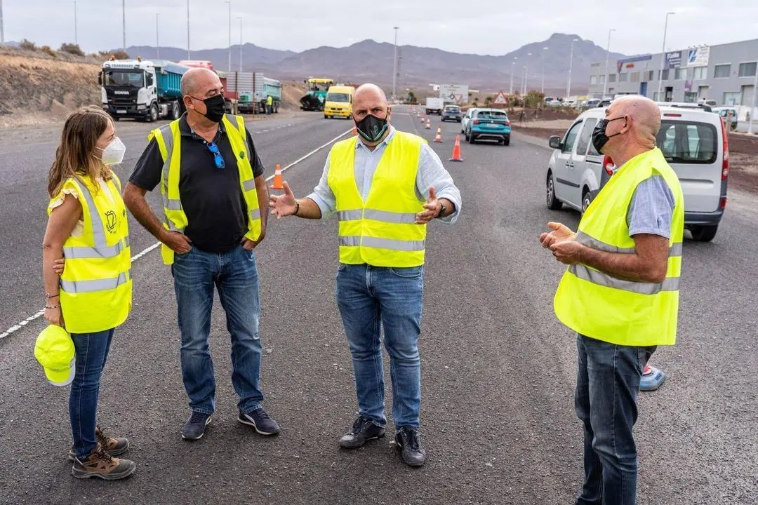 Comienzan hoy las obras de mejora y repavimentaci&oacute;n del firme de la FV-2 en la rotonda de acceso a Gran Tarajal, en el Pol&iacute;gono Industrial de El Cuchillete