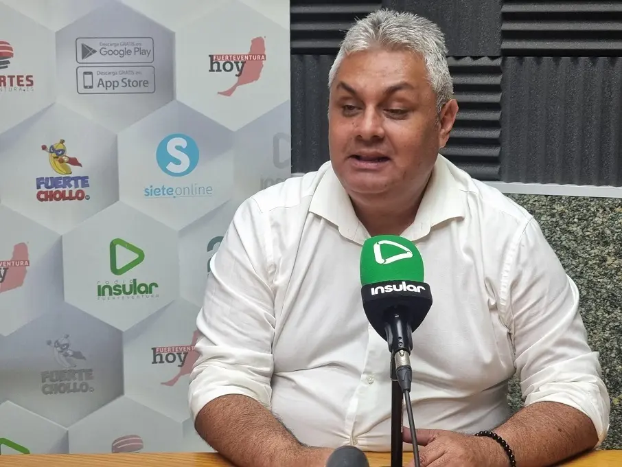 Juan Jim&eacute;nez en Radio Insular