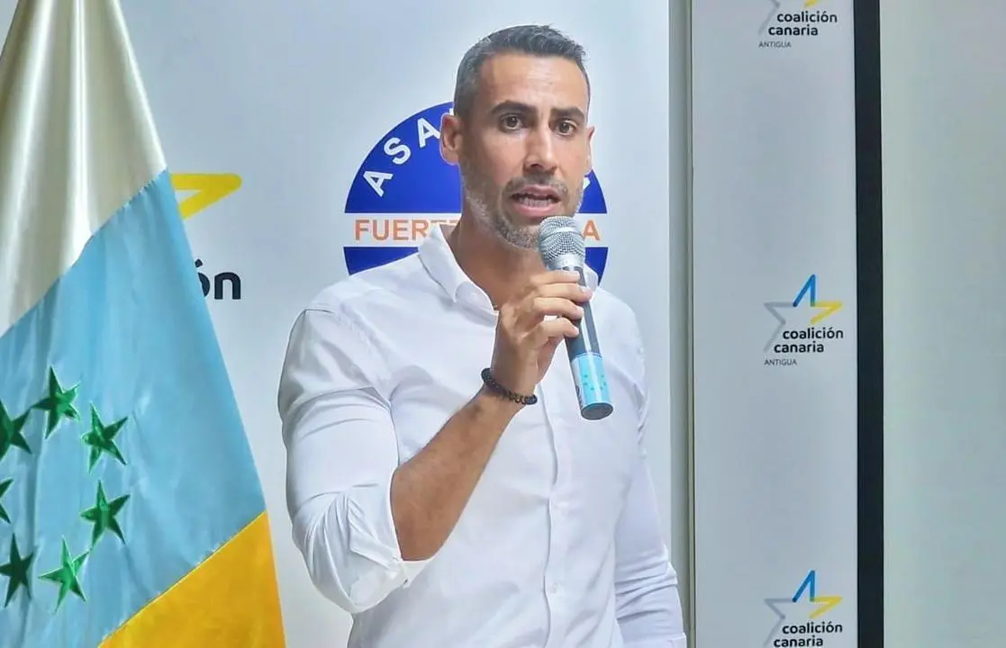 Isa&iacute; Blanco en Asamblea Insular (1)