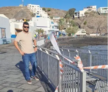 And&uacute;jar junto a la pasarela