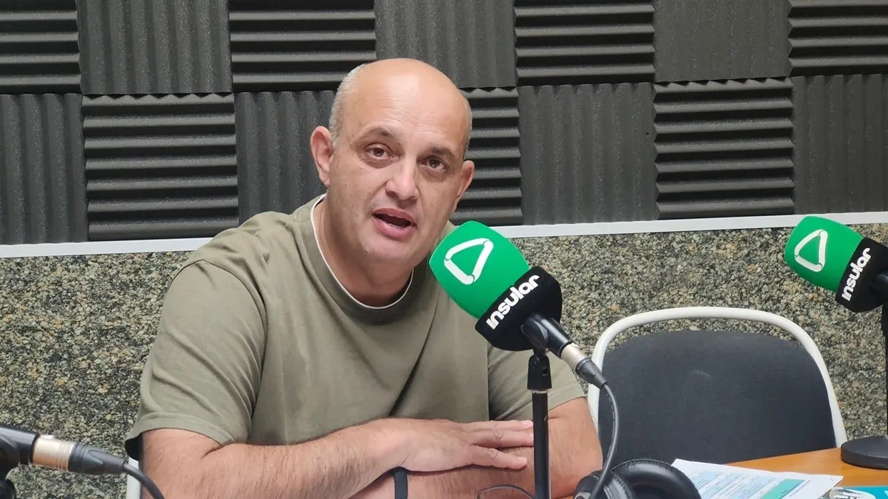 V&iacute;ctor Alonso en Radio Insular