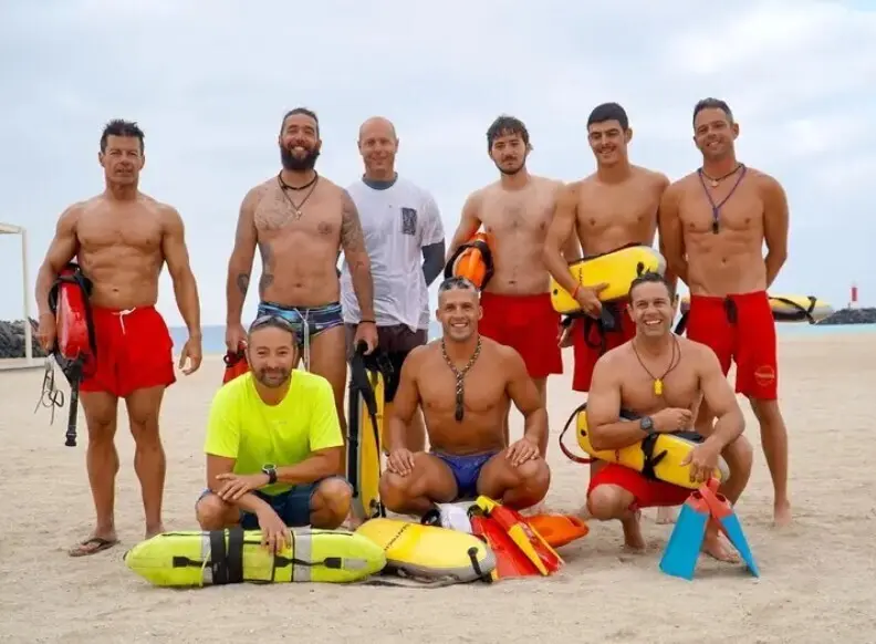 Socorristas en la playa de Los Pozos en el D&iacute;a Internacional de Prevenci&oacute;n de Ahogamientos