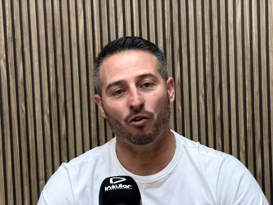 CA102273-63F7-453E-BC0E-FBE550E87E5B