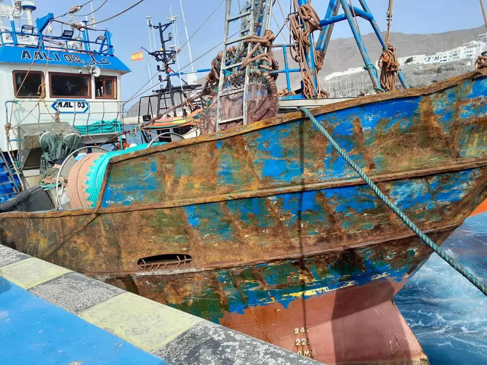 BARCO ATRACADO GT 2