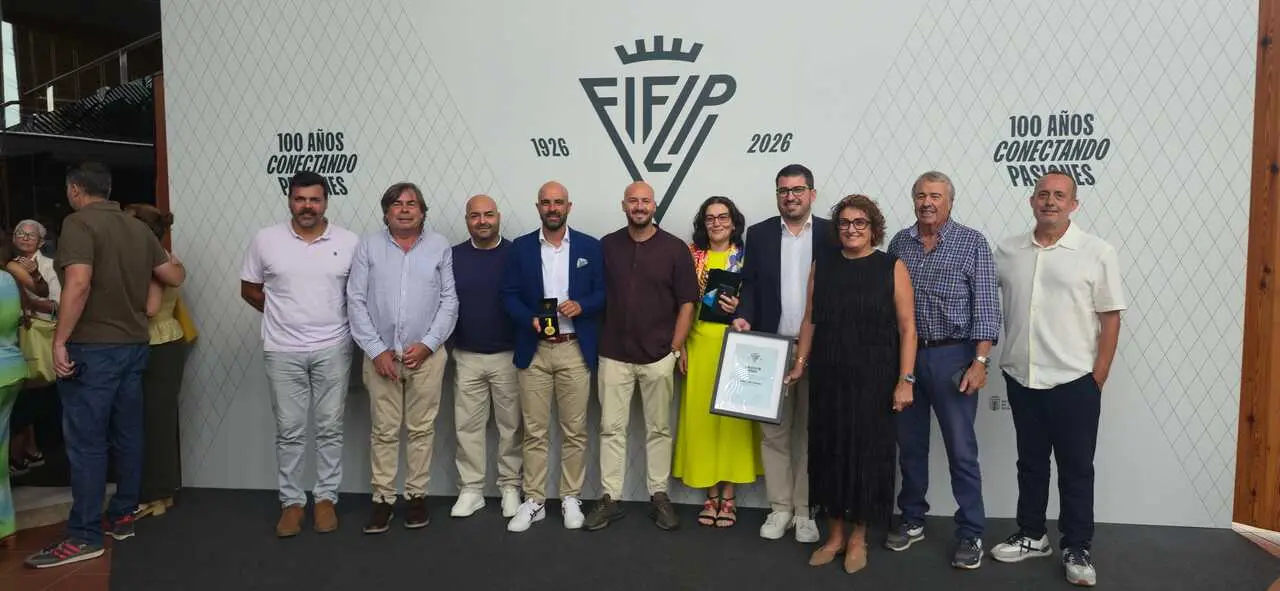 junta medalla oro futbol base FIFLP