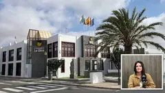 Alexandra con Ayuntamiento de La Oliva