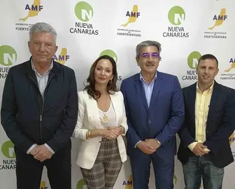 Sandra Domínguez con Pedro Quevedo, Román Rodríguez y Alejandro Jorge