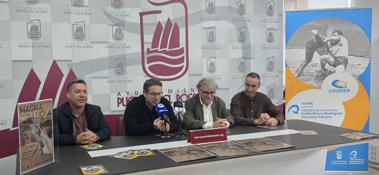 LUCHADA HCA-MESA AUTORIDADES