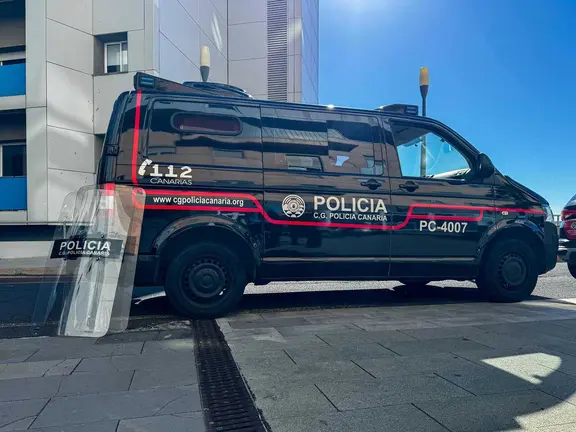 Imagen de archivo de un veh&iacute;culo del Cuerpo General de la Polic&iacute;a Canaria 