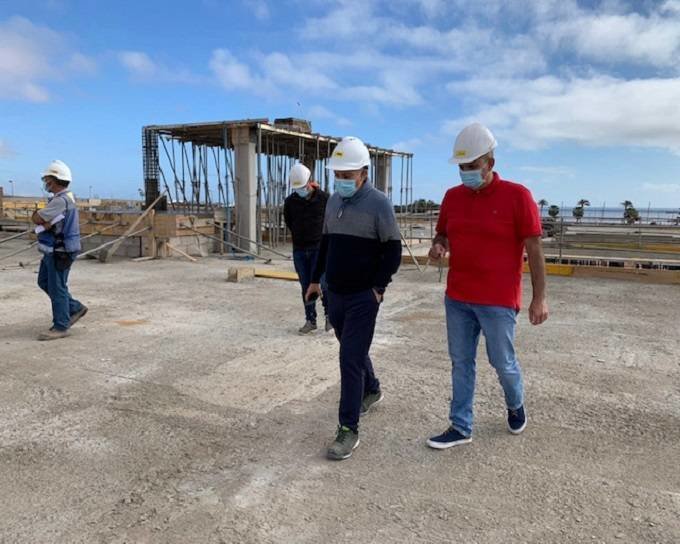 Visita del consejero a las obras de la futura Residencia de Mayores de Puerto del Rosario