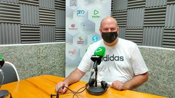 Daniel Alberti en Radio Insular