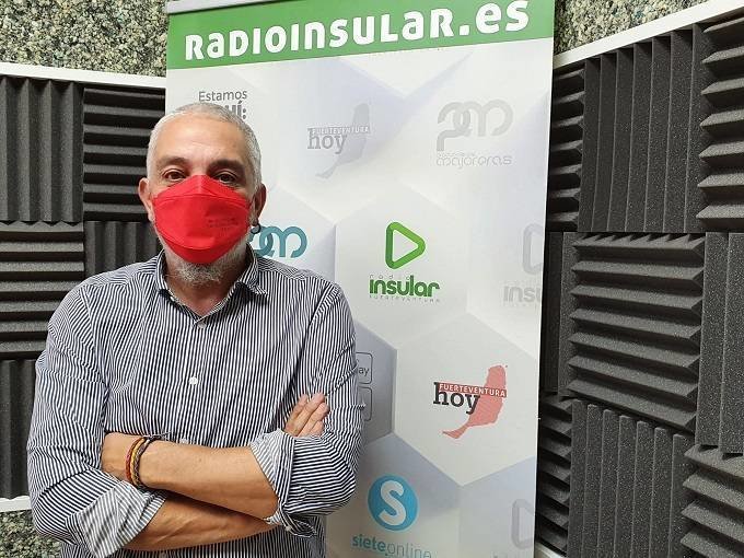 Emilio Ruano en Radio Insular