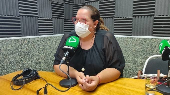 Candelaria Umpiérrez en Radio Insular
