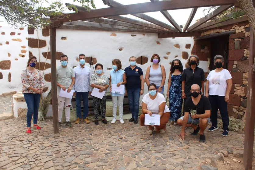 FUERTEVENTURA- CLAUSURA ARTESANIA LA ALCOGIDA