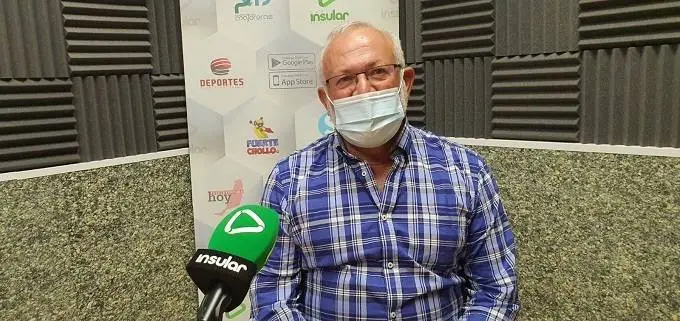 Marcelino Cerdeña en Radio Insular