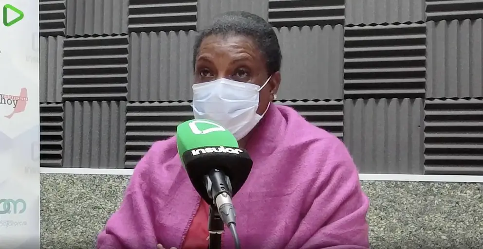 Hawa Touré en Radio Insular