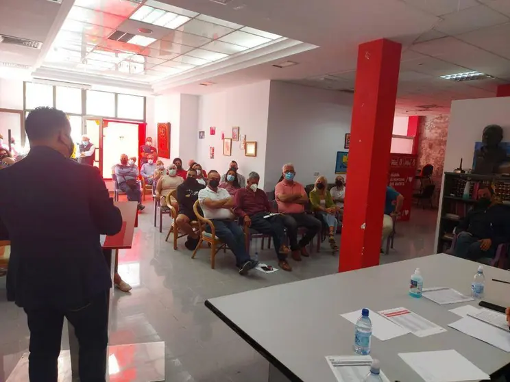 MOMENTO ASAMBLEA-ELECCION SECRETARIO LOCAL-PSOE-PAJARA (1)