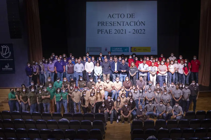 FOTO GENERAL PRESENTACIÓN 6 NUEVOS PFAE - AUDITORIO INSULAR