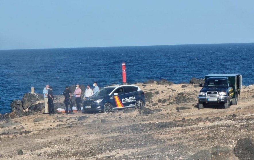 foto Radio Insular ahogado en Playa Blanca