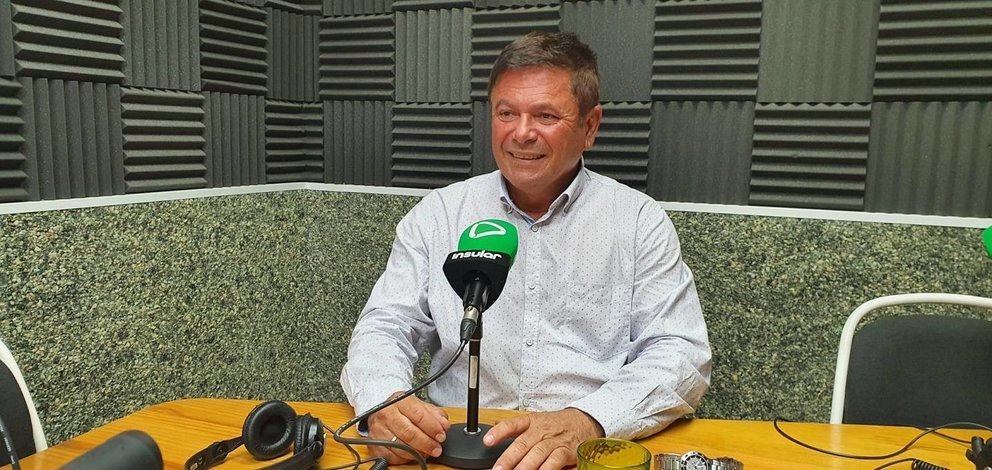 Pedro Armas en Radio Insular