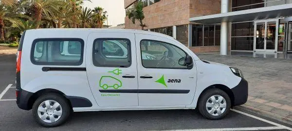 vehiculos electricos aena