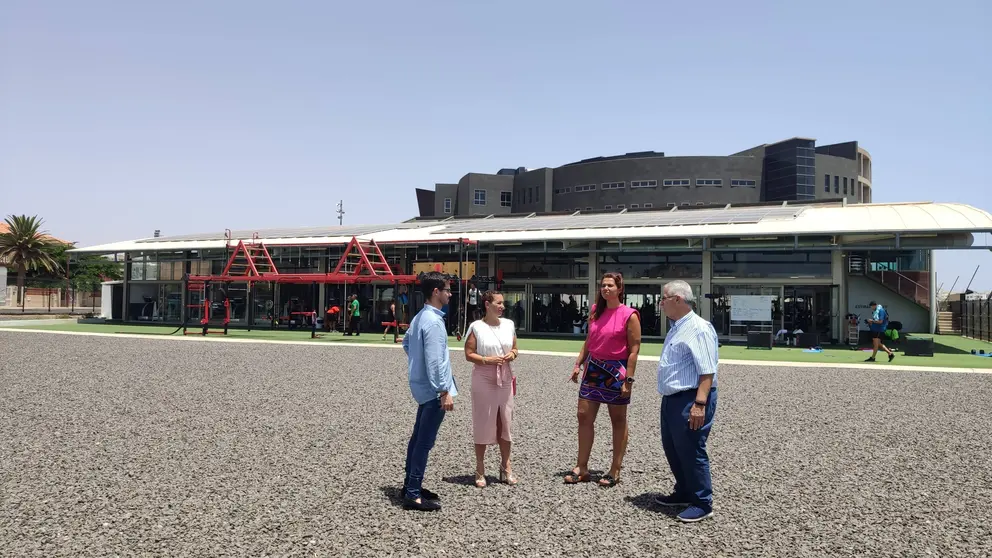 INSTALACIÓN PLACAS FOTOVOLTAICAS PISCINA MUNICIPAL MACROFIT