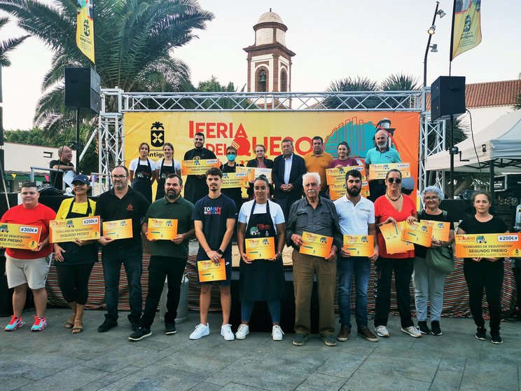 Ganadores y participantes en el I Concurso de Quesos Feria de Antigua
