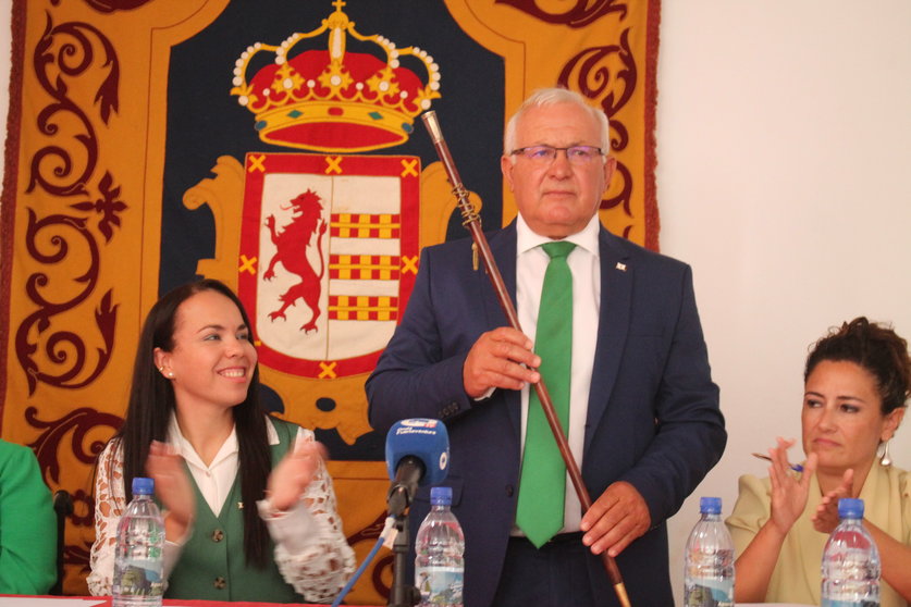 Investidura de Marcelino Cerdeña como alcalde de Betancuria (2)