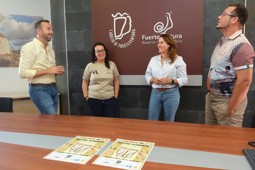20241109_deportes_record_guinnes_juegodelpalo 1