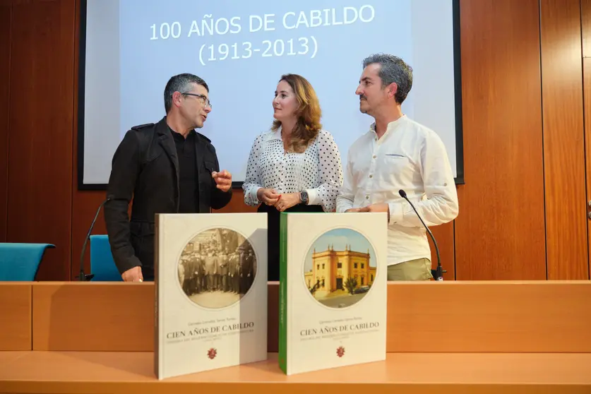 20250314_archivo_livro_historia_cabildo 6