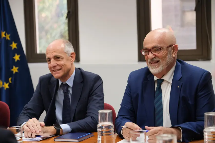 Constitución del Consejo canario de Cámaras. 2