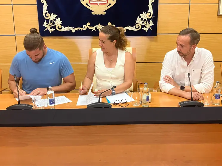 firma convenio lucha