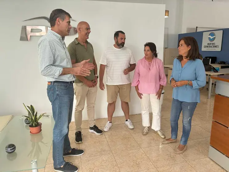 NP El PP lamenta que el Gobierno de CC y PSOE mantenga aislados a La Mareta, Puerto Lajas y Rosa Vila (2)