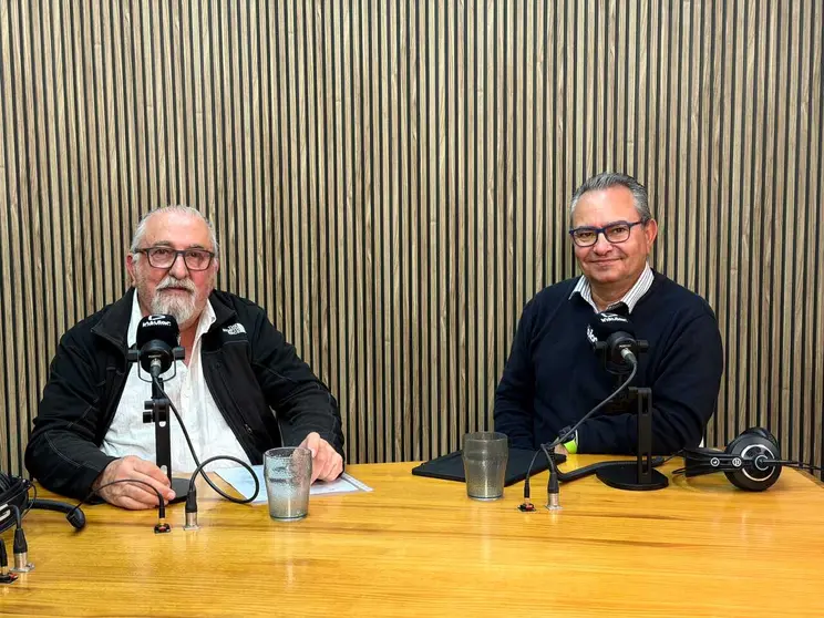 E9824218-8F30-471E-8B2E-2B81242CB27B