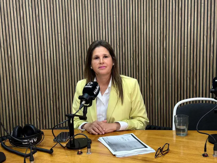 AEF82054-9121-4B8A-AB9A-15968C344CBC