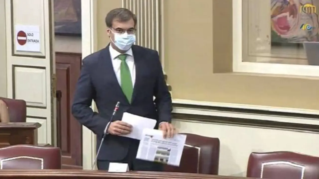 fernando-ense&ntilde;at-parlamento-pix