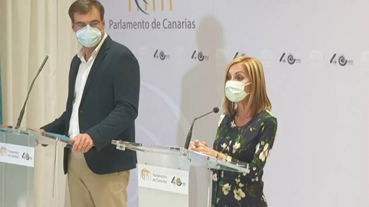 Fernando Ense&ntilde;at y Australia Navarro