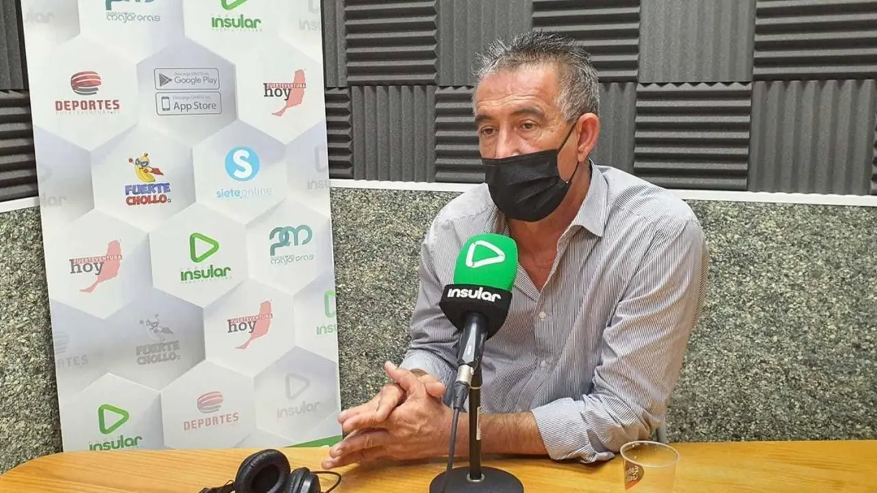 Claudio Guti&eacute;rrez en Radio Insular