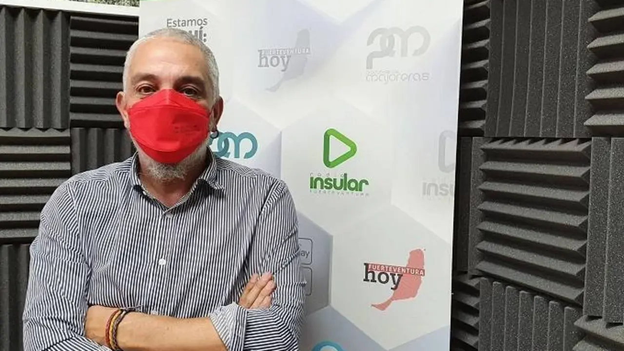 Emilio Ruano en Radio Insular