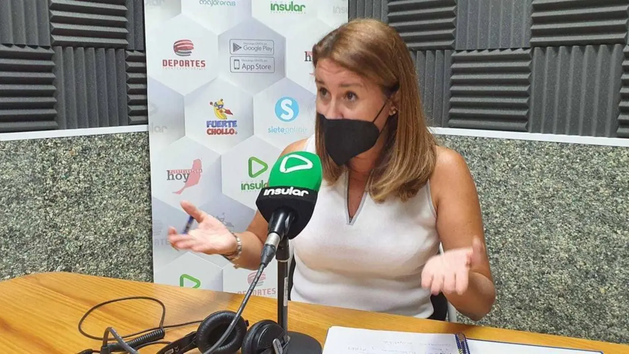 Lola Garc&iacute;a en Radio Insular, octubre de 2021