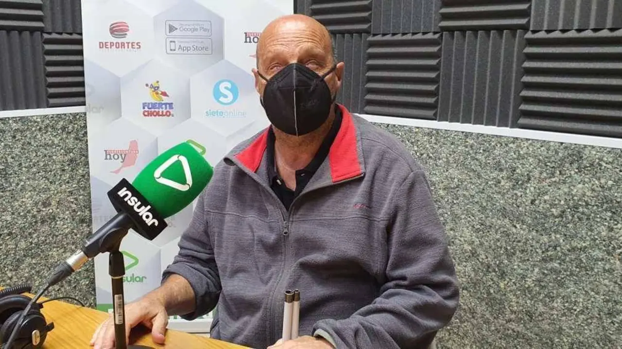 Jos&eacute; G&oacute;mez, en Radio Insular