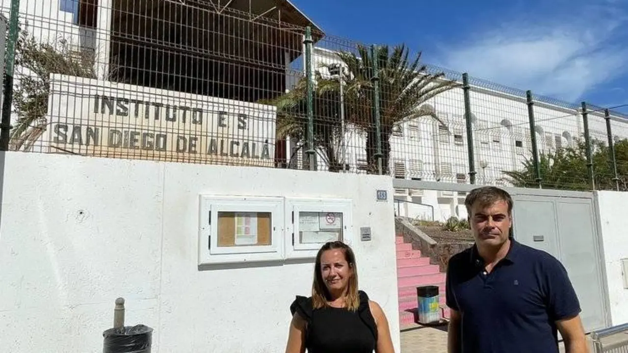 Mar&iacute;a Saavedra y Fernando Ense&ntilde;at