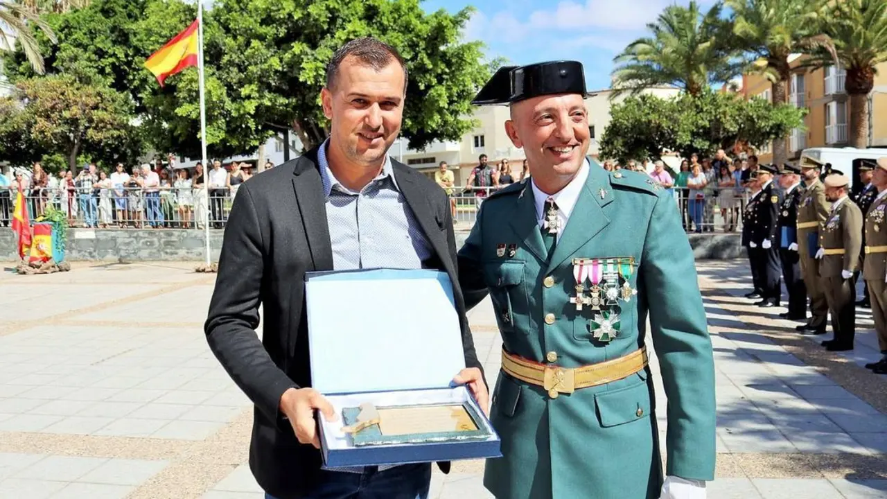 El Ayuntamiento por su continua colaboraci&oacute;n recibe el reconocimiento de la Guardia Civil de Fuerteventura  (1)