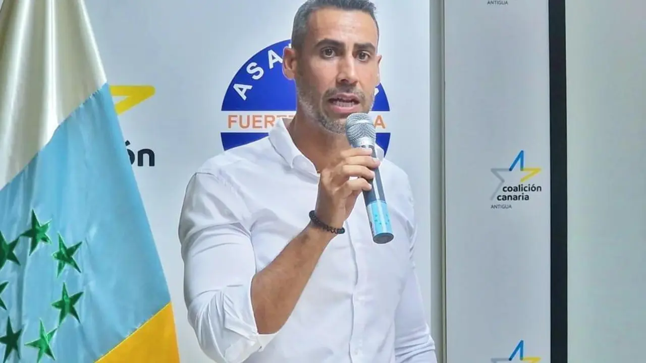 Isa&iacute; Blanco en Asamblea Insular (1)
