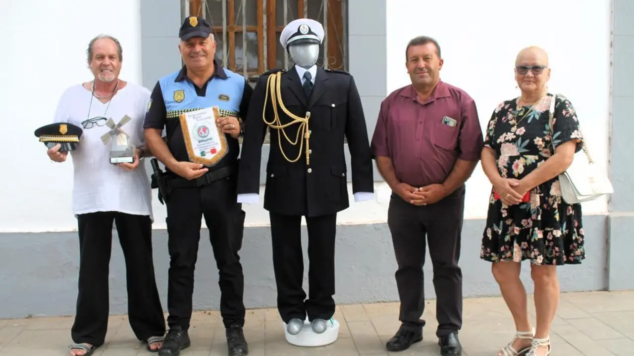 Reconocimiento a la Polic&iacute;a Local de Antigua de la International Police Association (2)